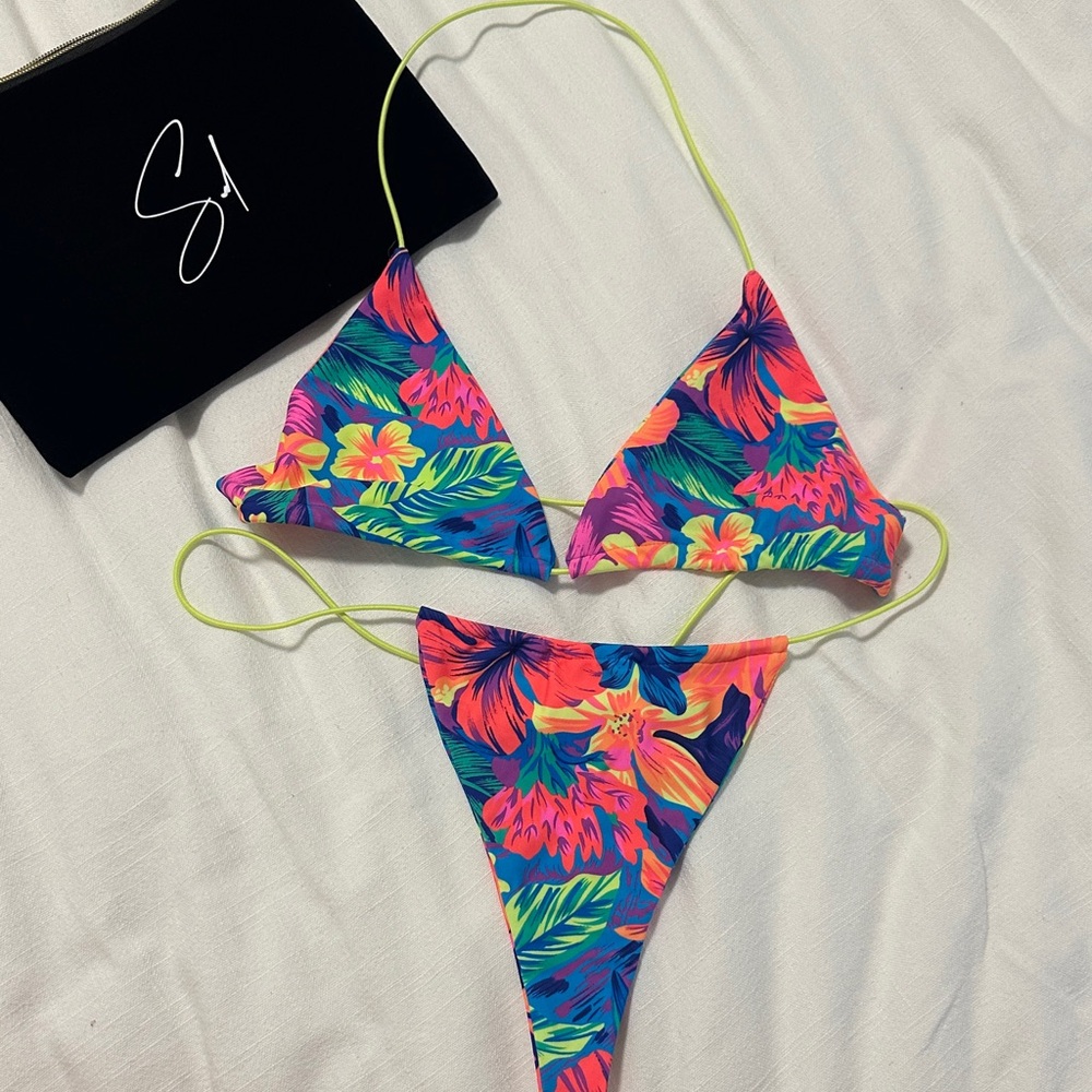 Sel Doval Maui Tinikini